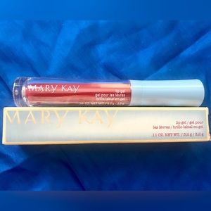 “Cherry Twist” Mary Kay Lip Gel “Hello Sunshine” special edition